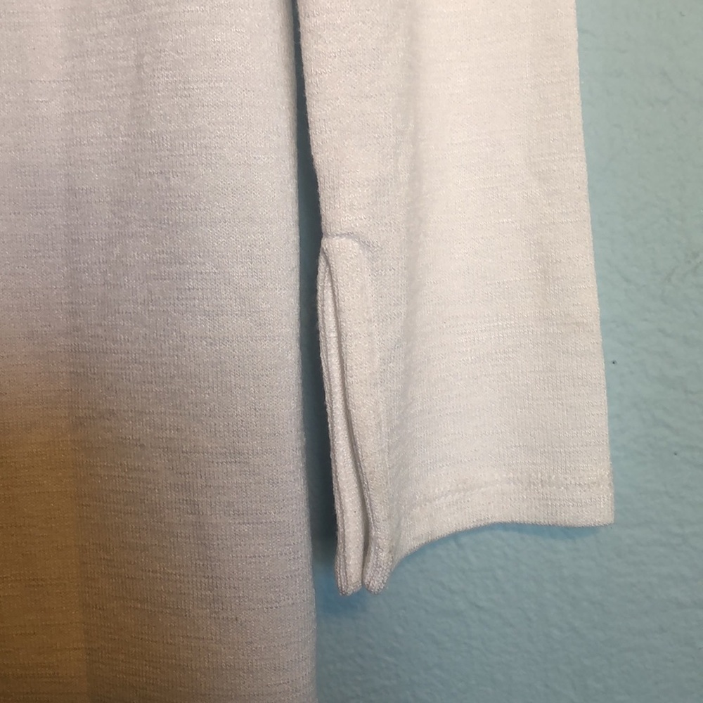 NWT GAP Womens Size Small Crisp White V-Neck Tunic Sweater Shirt Top Side Slits - Picture 6 of 9